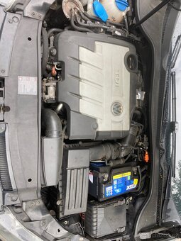 VW Golf VI 2.0 TDI, 2009, garážovaný, kamera, zimní kola - 14