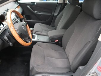 Volkswagen Passat 2007 2.0 TDI Combi - 14
