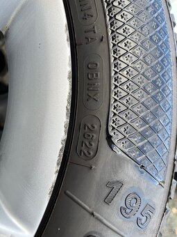 Alu kola orig Škoda + zimní pneu 195/65 r15 - 14