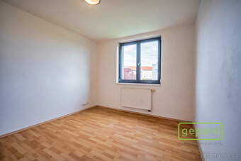 Prodej rodinného domu 123 m2, 4+kk s garáží, pozemek 575 m2, - 14