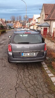 Prodám OPEL ASTRA H kombi - 14