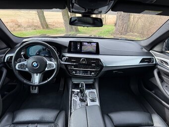 BMW 540d xDrive Touring - 14