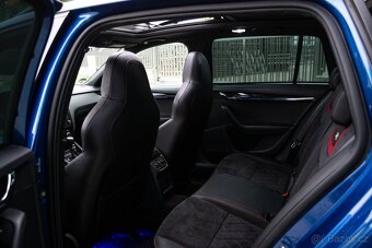 Škoda Octavia Combi 2.0 TDI RS DSG 4x4 Modrá - 14