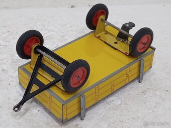 Vlečka pro traktor na klíček KDN Retro hračka - 14