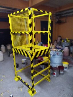 Lakování , malířské služby , drobné zednické práce. - 14