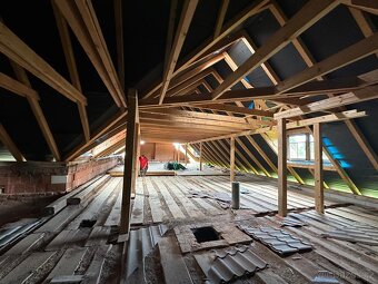 PRODEJ DOMU - Moravská Třebová ,4x byt a velká půda - 14