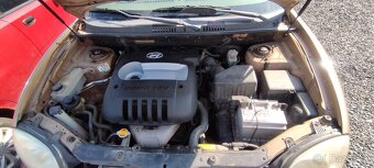 Hyundai Santa Fe 2,4i 4x4 - 14