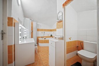 Prodej, rodinný dům, Uhersko - 14