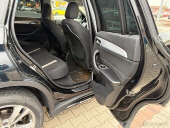 BMW X1 xDrive 20d 140kw ČR - 14