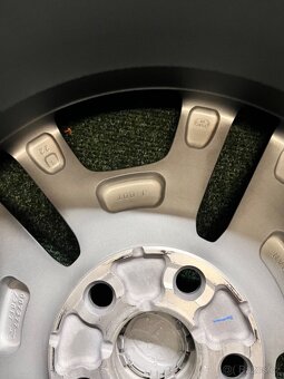 5x114,3 R19 Originál alu Toyota RAV4 5. Generace - JAKO NOVÉ - 14