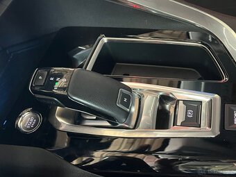 Peugeot 5008 1.5HDi Business automat,7 místný - 14