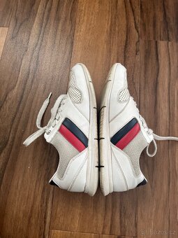 Kožené bílé tenisky Tommy Hilfiger - 14