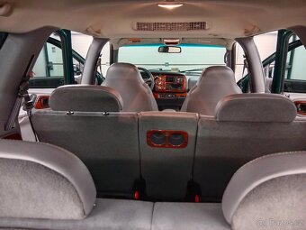 DODGE Durango 5.9 V8 12tis.najeto - 14