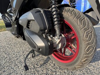 Skútr Honda Forza 125i - Special edition - 14