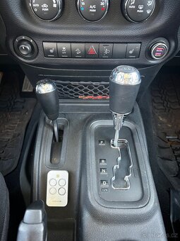 Jeep Wrangler Sahara 2.8 CRD 2015 • 95 000 km • 4×4 • Automa - 14