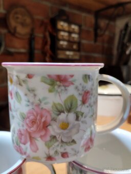 Hrnek porcelán - 14