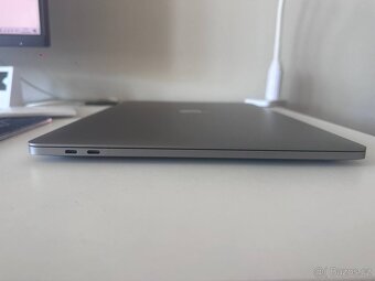 Apple MacBook Pro 15" (2017) 16GB/512GB Space Grey - 14