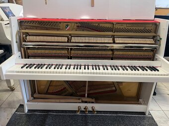 Bílé piano Petrof ve velmi dobrém stavu, PRODÁNO - 14