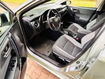 Toyota Auris 1.6i - 79 KW,  DIGI KLIMA,KAMERA. - 14
