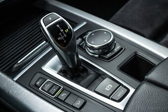 BMW X5 xDrive40d A/T M-Packet - 14