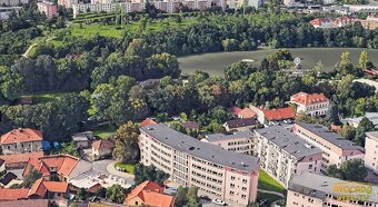 Prodej světlého a prostorného bytu 3+KK u Hamerského rybníka - 14