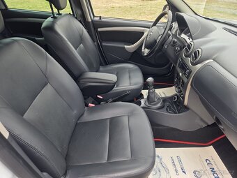Dacia Duster 4WD 1.6i 77kw jen 63.841km 4x4 tažné zařízení - 14