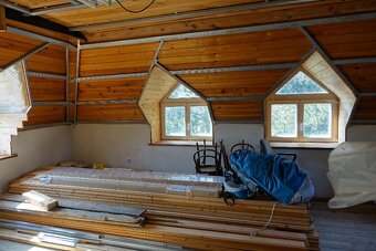 Prodej rodinného domu, 269 m² + pozemek 2 528 m² – Jesenice - 14