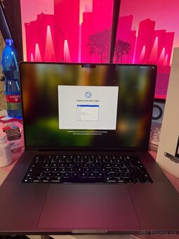 MacBook M1 Pro 16” / 1TB / 16GB Ram / Stříbrný - 14