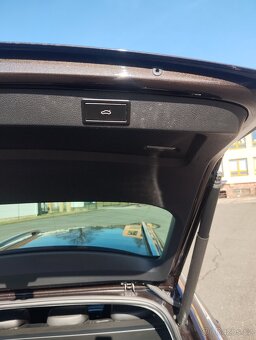 Škoda Superb 3 kombi 2.0 tdi 110kw - 14