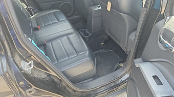 JEEP Patriot 2,4i-4x4 - 14