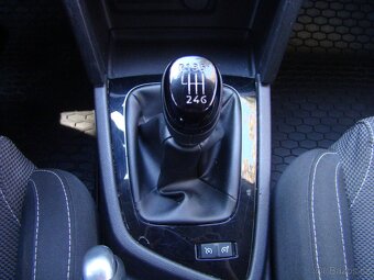 Renault Mégane 1.5dCi ČR KLIMA 188300 km - 14