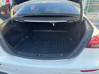 Mercedes E220d 4MATIC, AMG, 1.majitel, 2021 - 14