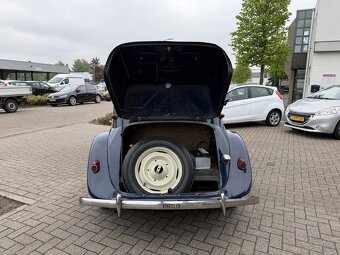 Citroën Traction Avant 11BN z roku 1955 - 14