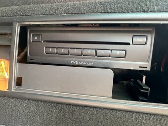 Volkswagen Touareg 2012 - 14