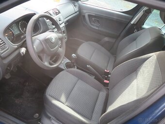ŠKODA ROOMSTER 1.2 HTP 51kW 1.MAJITEL MÁLO KM - 14