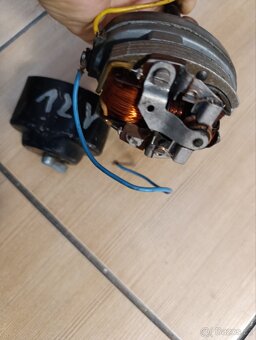 Prodám motorek stěračů PAL 6 a 12 v a FER 12v - 14