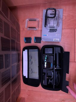 GoPro HERO 10 Black + originální příslušenství - 14