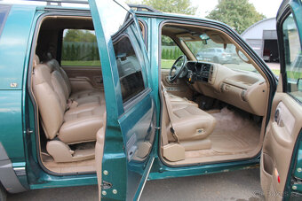 1995 Chevrolet Suburban 4WD 5.7 V8 - 14
