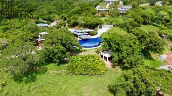 2BD&2BT Wooden Bungalow Diamond Hill Resort, Roatan - 14