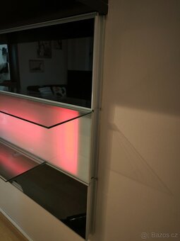 IKEA BESTA TV stěna s držákem TV+ LED osvětlení - 14