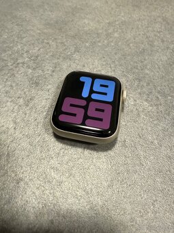 Chytré hodinky Apple Watch SE 2022 GPS 40mm - 14