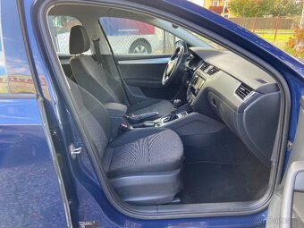 Škoda Octavia 1.6 TDi DSG Navigace, Tempomat - 14