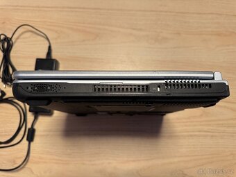 MEDION MD 40100 (Pentium 4 2.8GHz, GeForce FX Go 5300 64MB) - 14