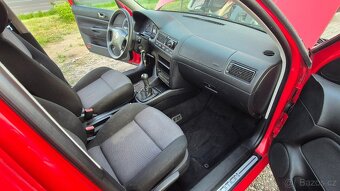 Volkswagen Golf  IV  1.6i - 14