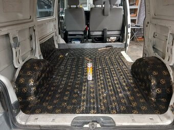 VW T4 Transporter Long 2.5 tdi 75kW 5 mist - 14