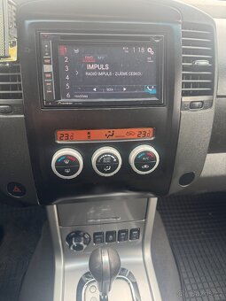 Prodám Nissan Navara D40 4x4 2,5 nafta 140 KW automat - 14