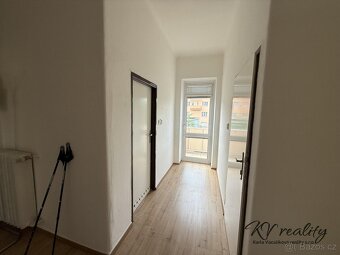 Prodej bytu 2+1 s balkonem,  CP 81 m2, Vsetín, ul. Na Kamenc - 14