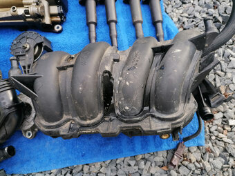 Peugeot Citroen Mini BMW 1,4 VTi díly motoru - 14