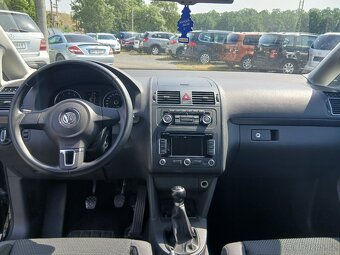Volkswagen Touran, 1.4 TSI, 7 míst - 14