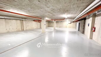 Pronájem bytu s garážovým stáním 1+1 41 m², Znojmo, ul. Kosm - 14